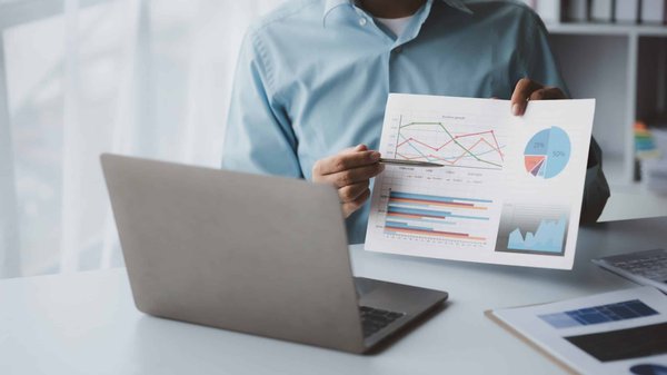 How do sports teams use data analytics for player evaluation and strategy development?